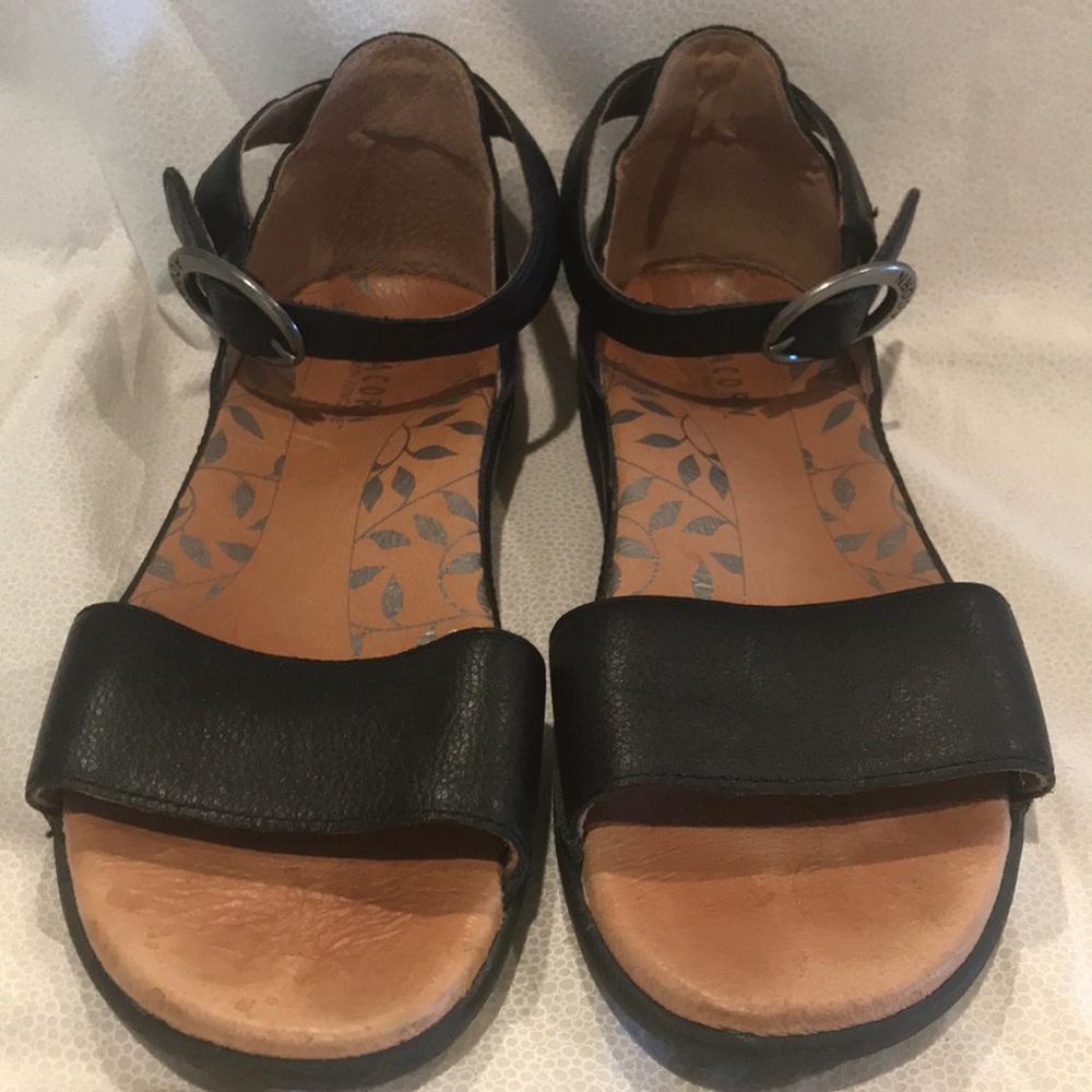 Acorn® Prima High Ankle Sandal